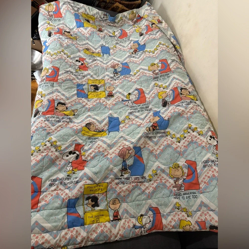 Rare Vintage 1971 Peanuts Snoopy Charlie Brown &Gang Video Game comforter